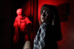 Фотография перформанса Дом в конце улицы от компании Парадокс (Фото 2)