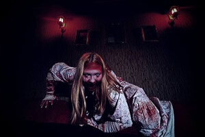 Фотография перформанса Виктория от компании Все и сразу (Фото 2)